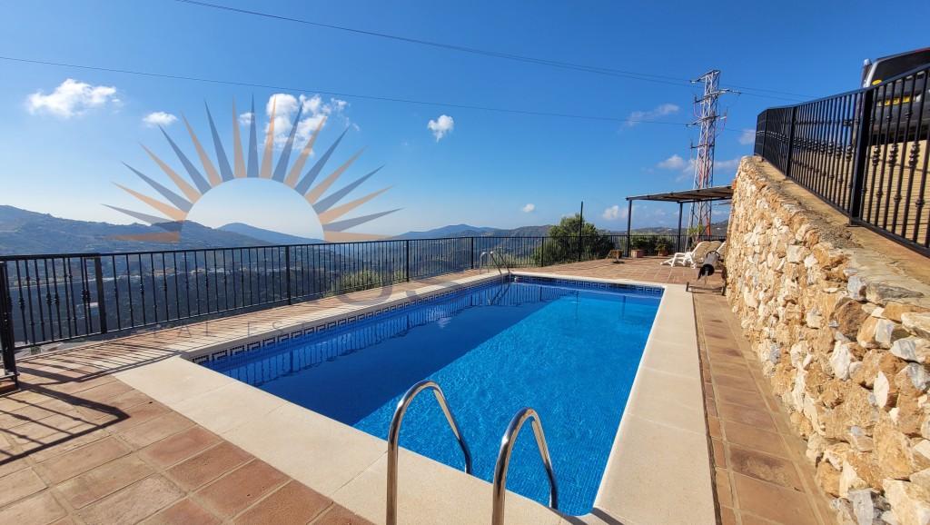 Villa for Sale in Cómpeta