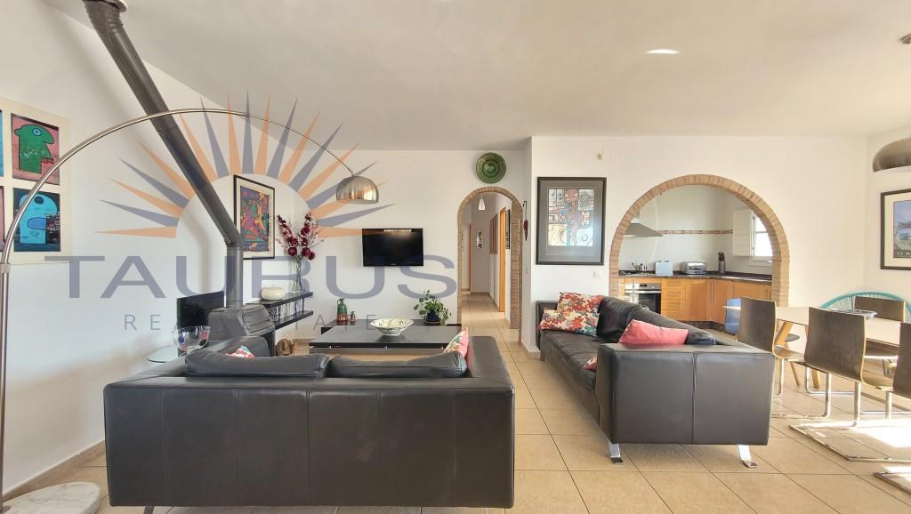 Villa for Sale in Cómpeta