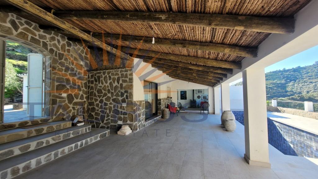 Villa for Sale in Cómpeta