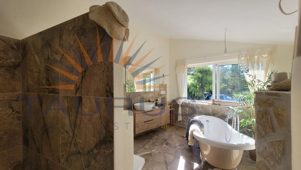 Villa for Sale in Cómpeta
