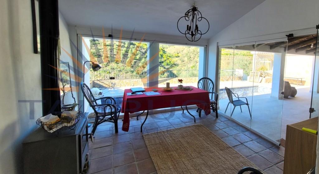 Villa for Sale in Cómpeta