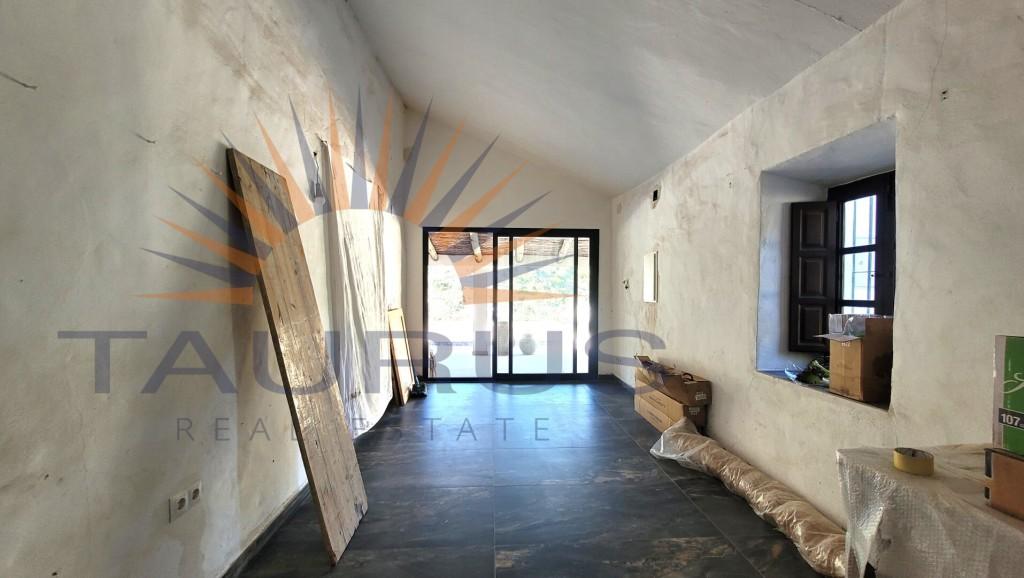 Villa for Sale in Cómpeta