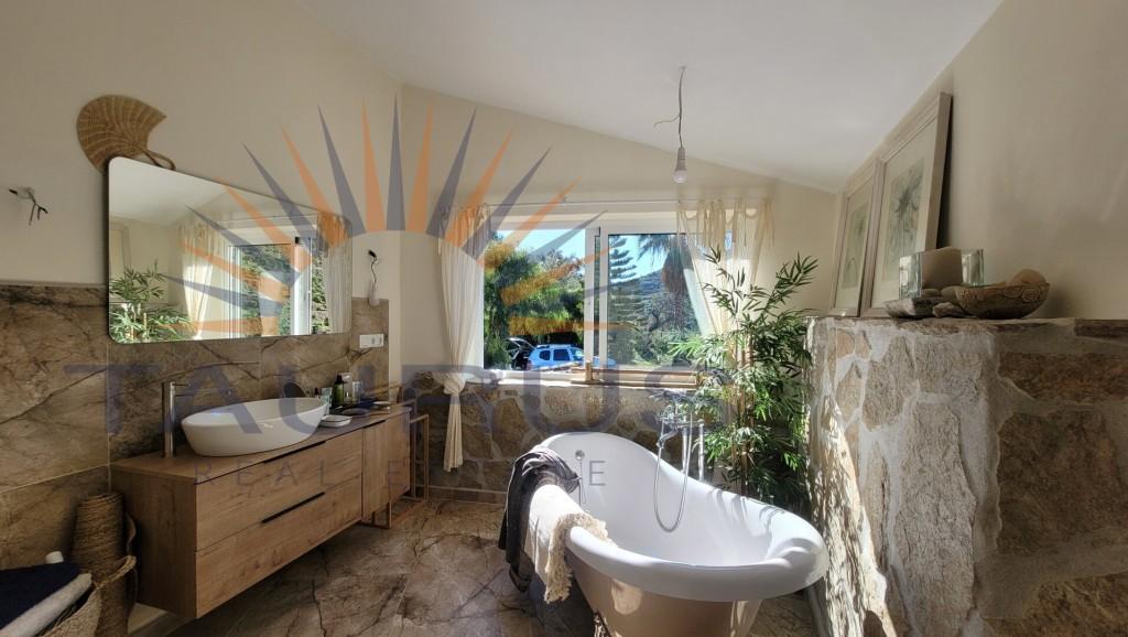 Villa for Sale in Cómpeta