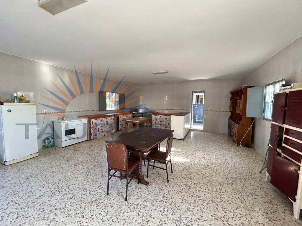 Premise for Sale in Vélez-Málaga