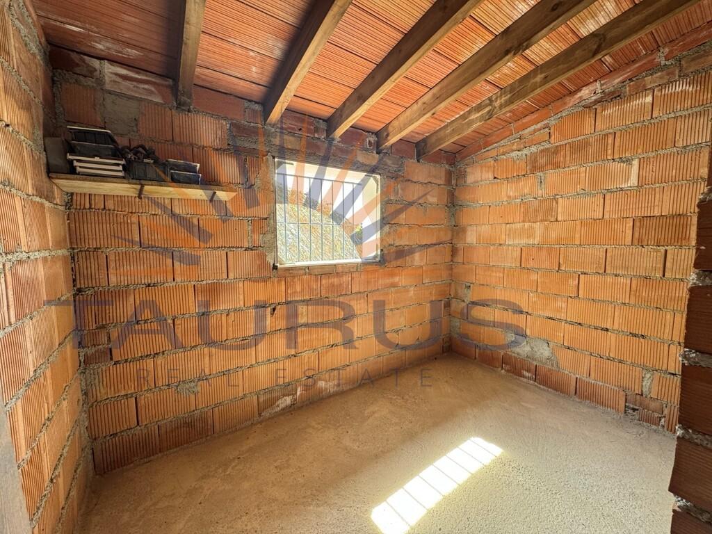 Villa for Sale in Árchez