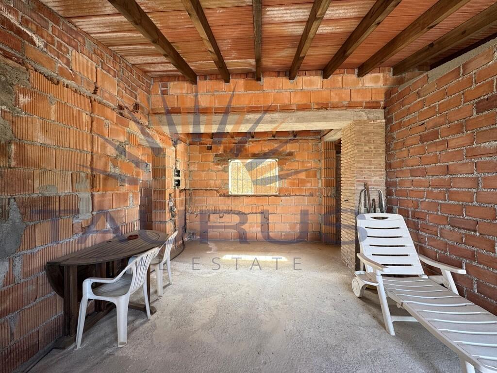 Villa for Sale in Árchez