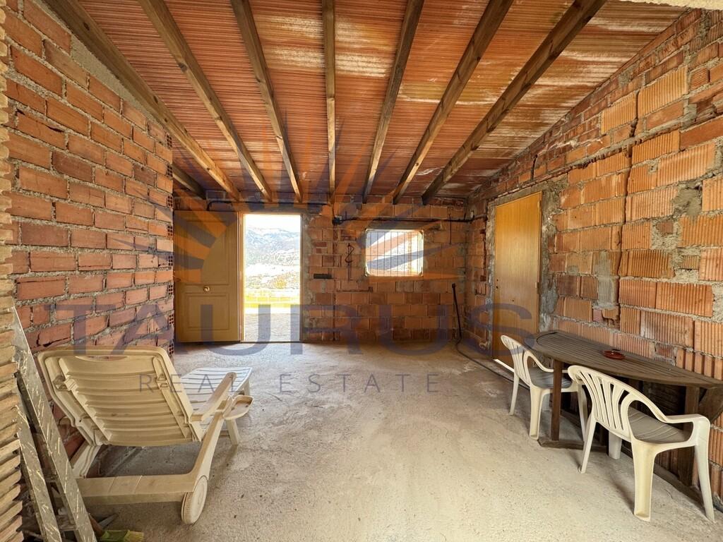 Villa for Sale in Árchez