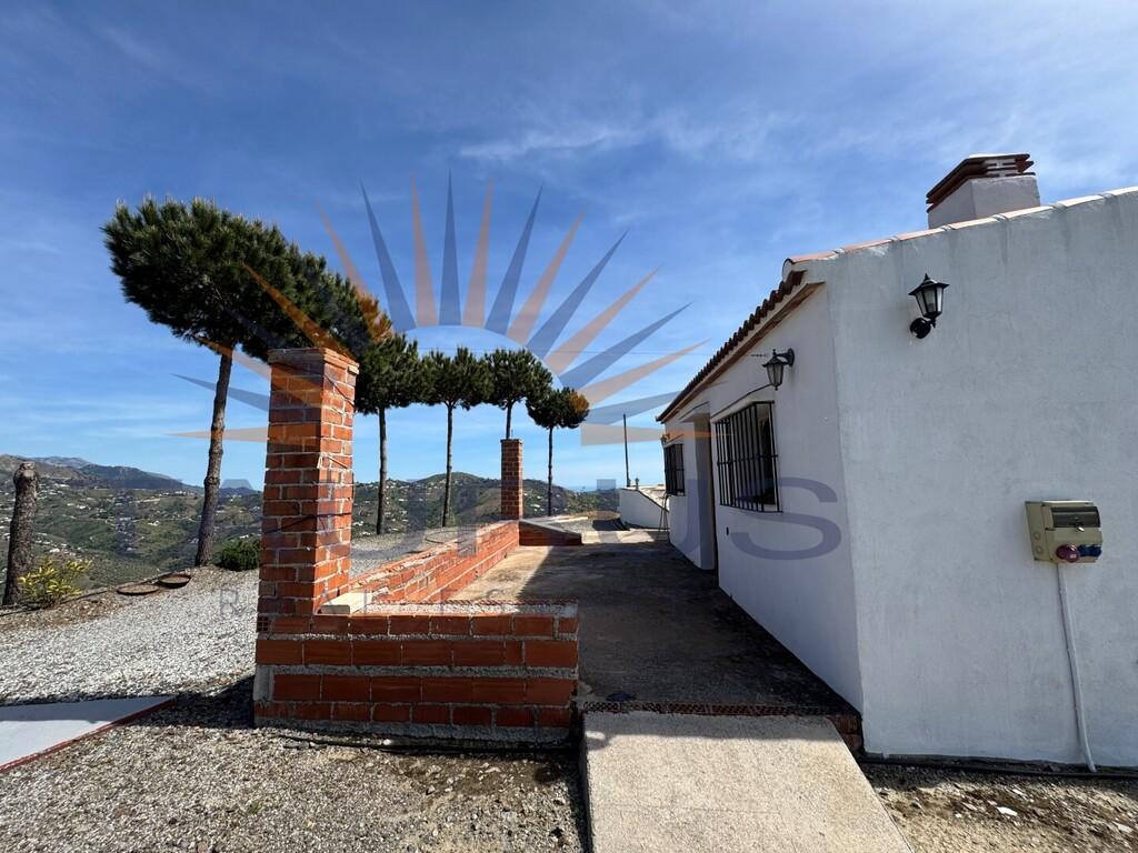 Villa for Sale in Árchez