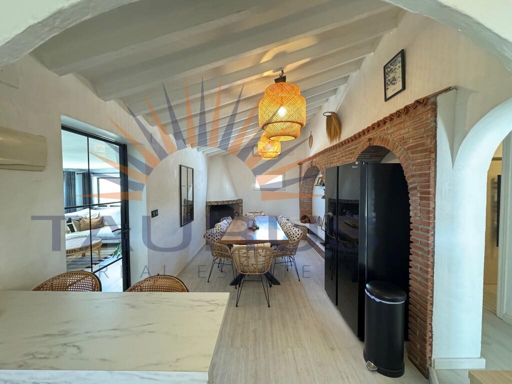 Villa en Venta en Cómpeta