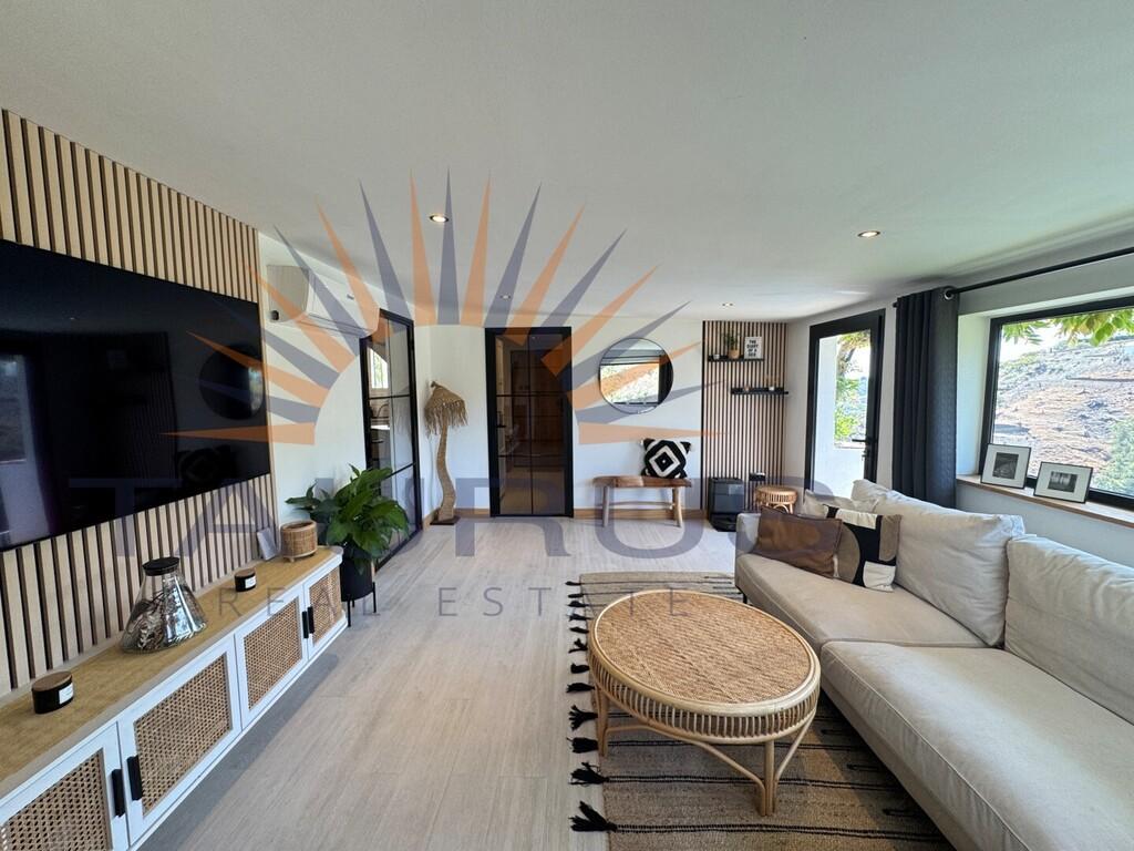 Villa en Venta en Cómpeta