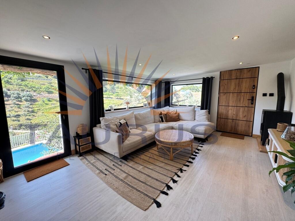 Villa en Venta en Cómpeta