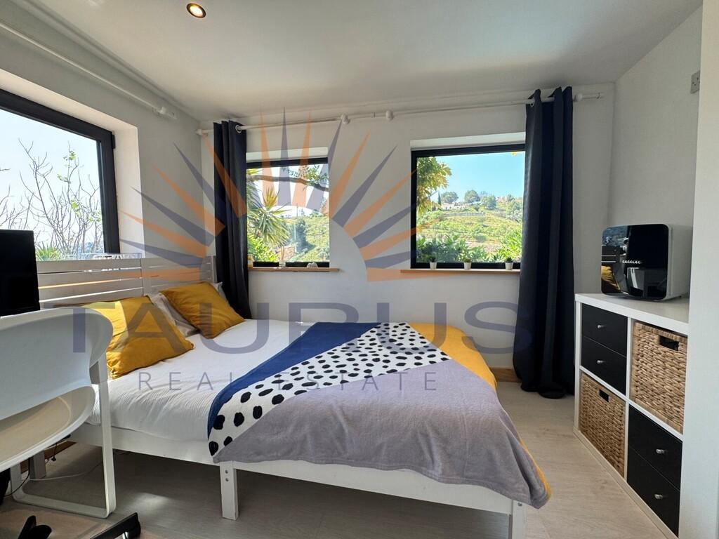 Villa en Venta en Cómpeta