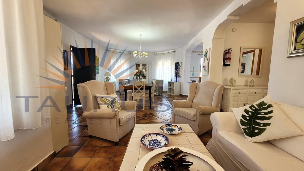 Villa en Venta en Sayalonga