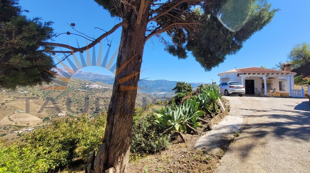 Villa en Venta en Sayalonga