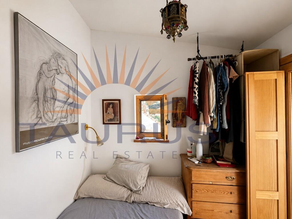 House for Sale in Sayalonga