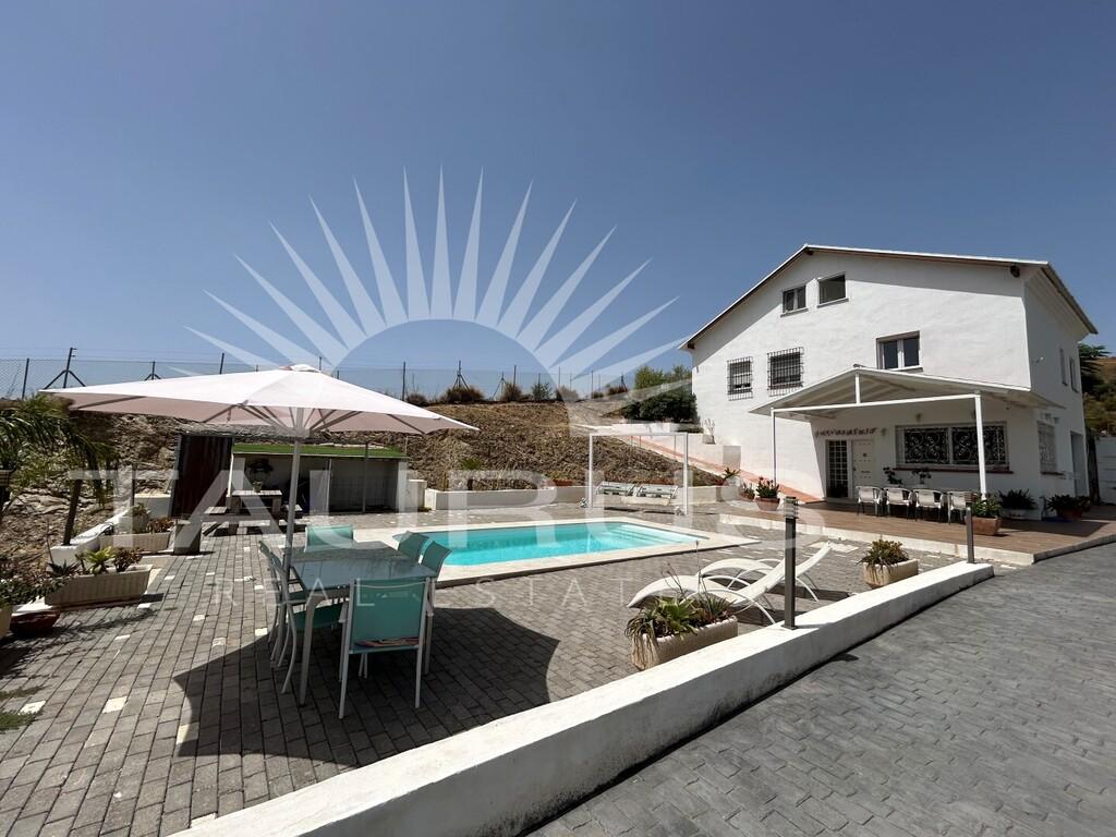 Villa for Sale in Alhaurín el Grande