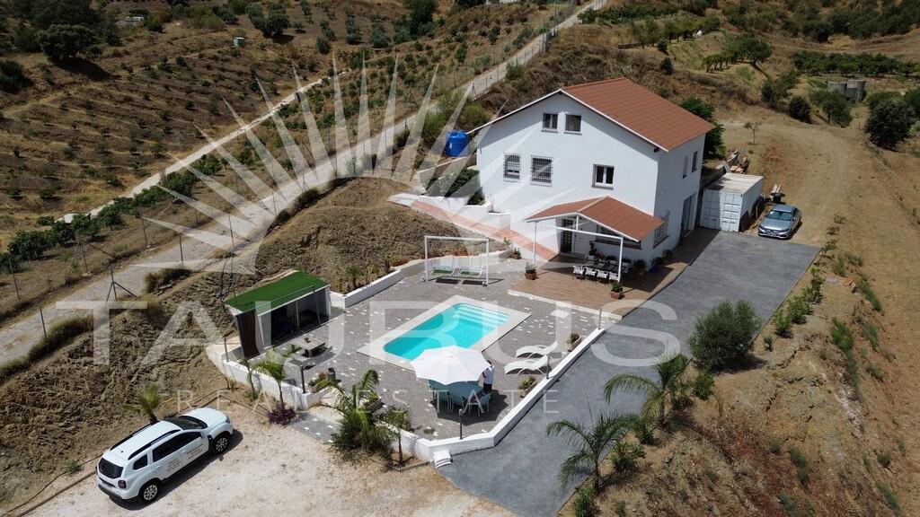 Villa for Sale in Alhaurín el Grande
