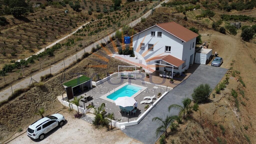 Villa for Sale in Alhaurín el Grande