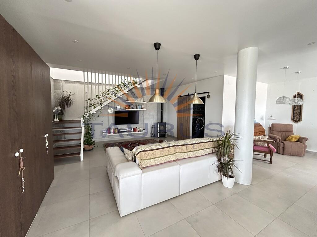 Villa for Sale in Alhaurín el Grande