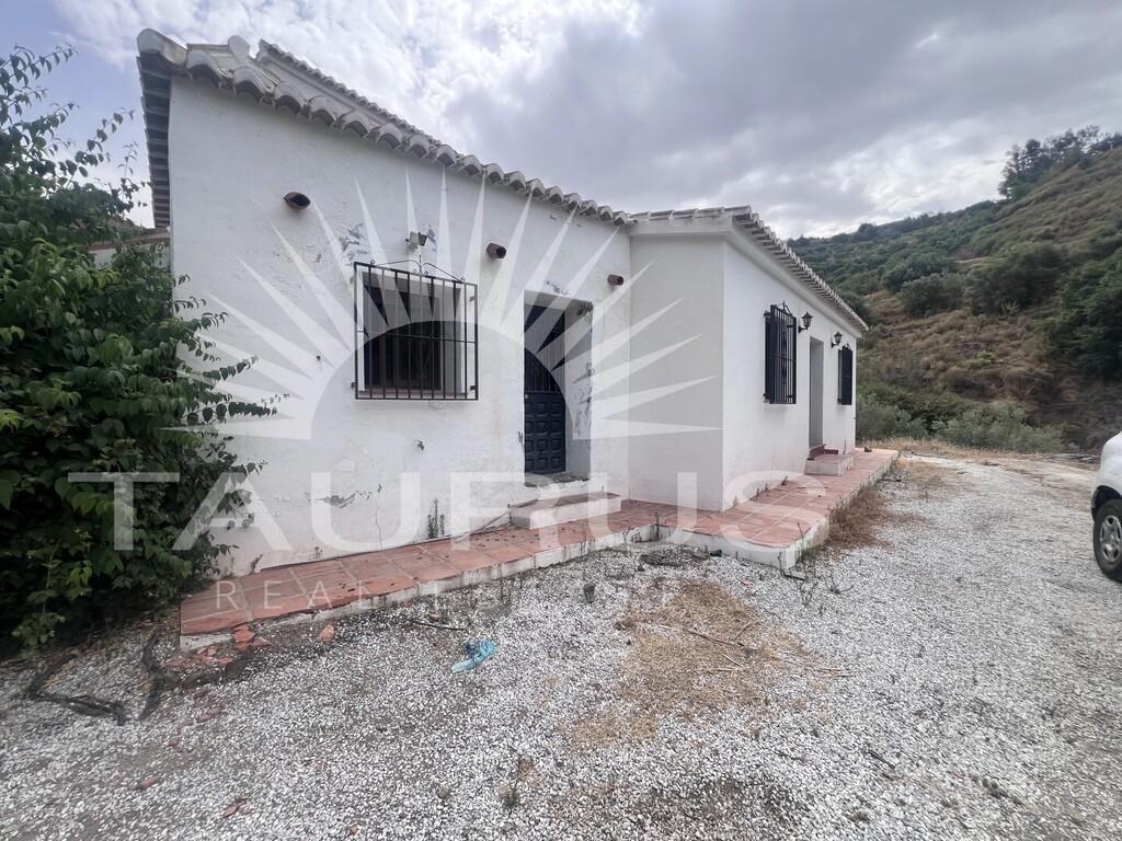 Finca en Venta en Cómpeta