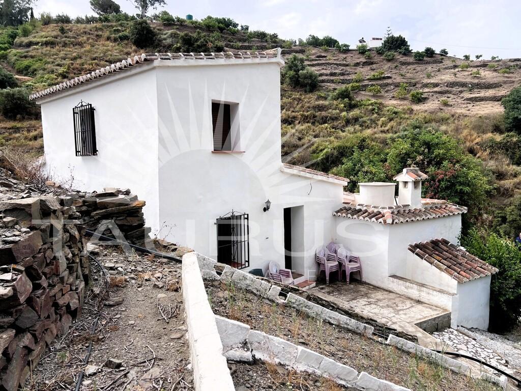 Finca en Venta en Cómpeta