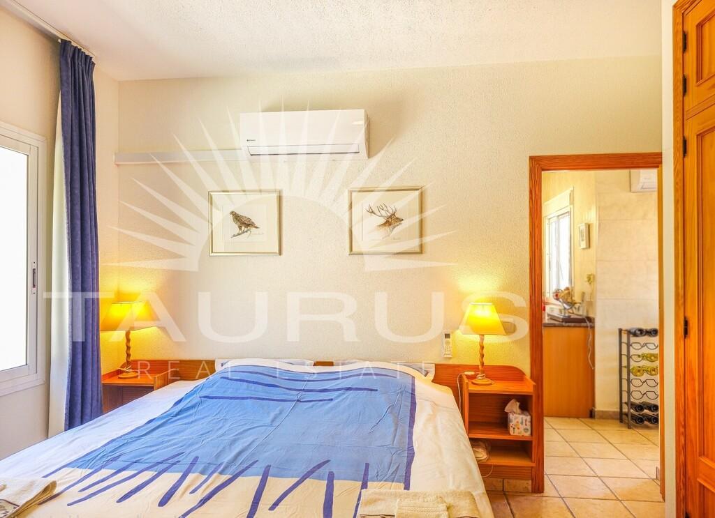 Villa for Sale in Arenas