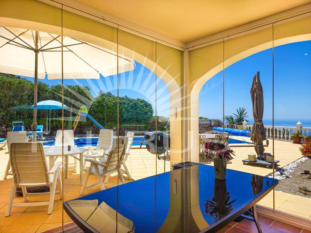 Villa for Sale in Arenas