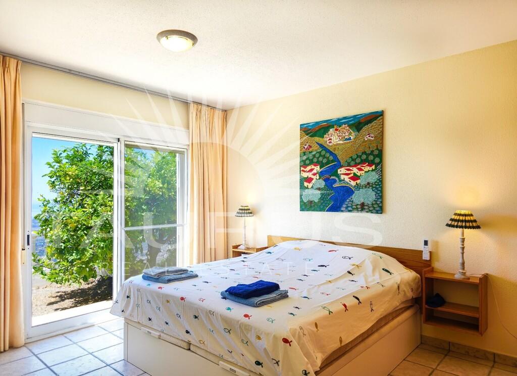 Villa for Sale in Arenas
