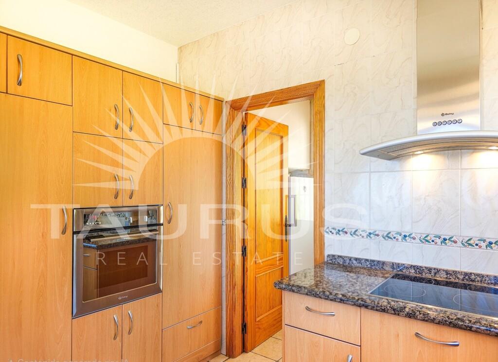 Villa for Sale in Arenas