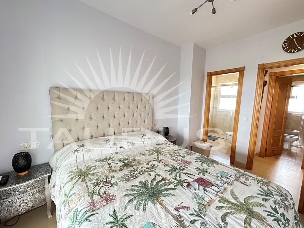Apartment for Sale in Caleta de Vélez