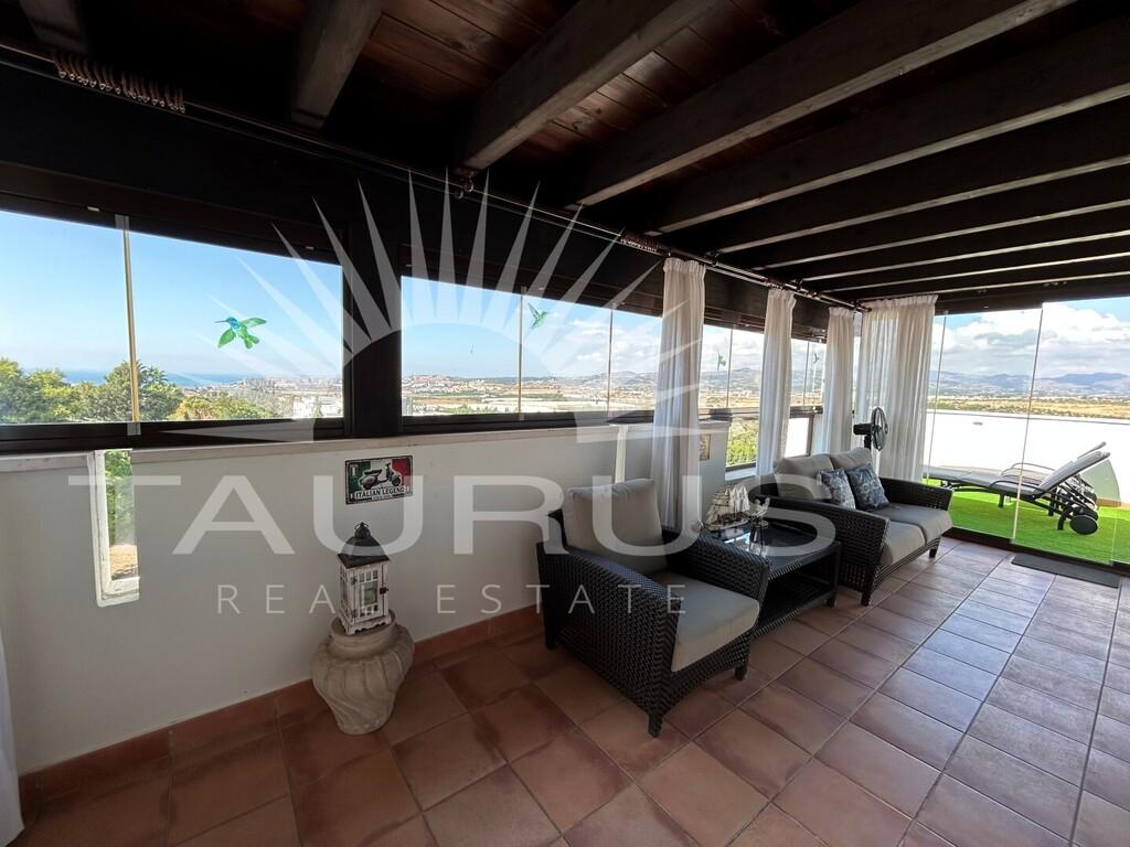 Apartment for Sale in Caleta de Vélez