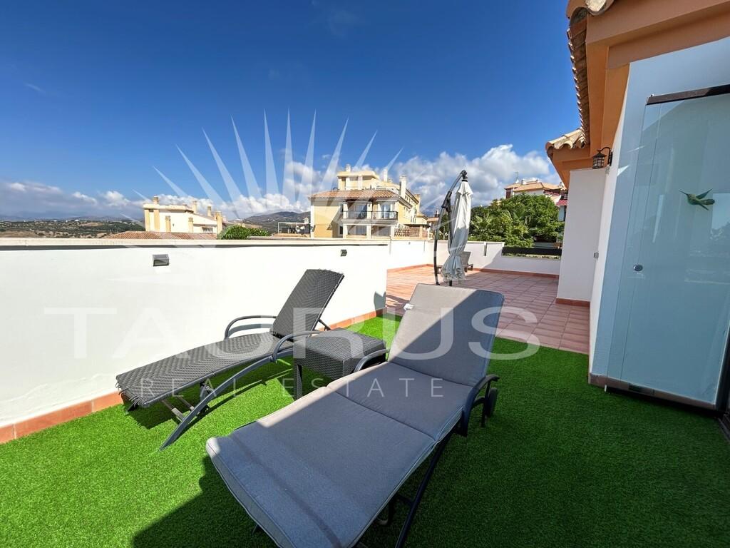 Apartment for Sale in Caleta de Vélez