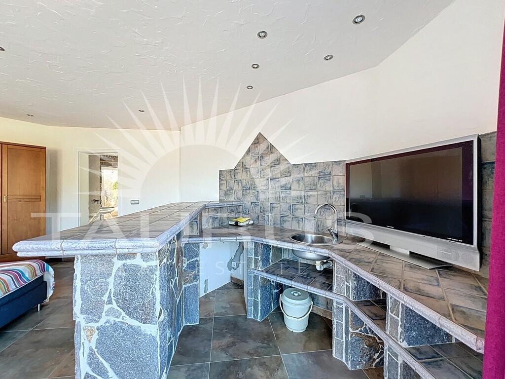 Villa for Sale in Algarrobo