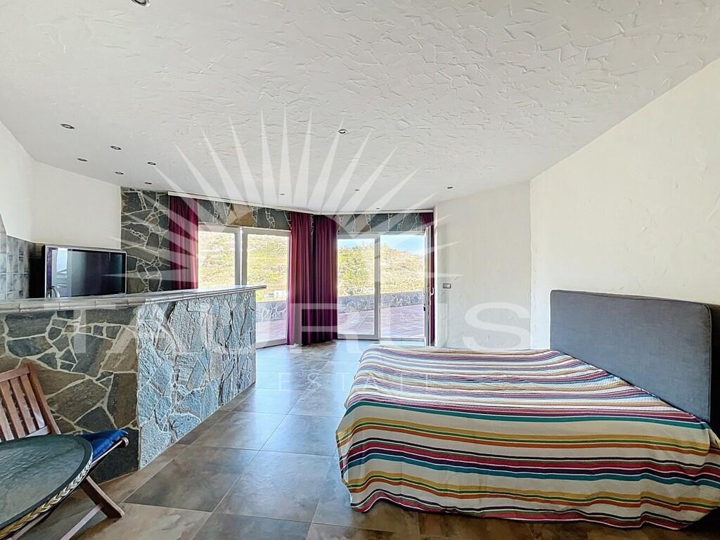 Villa for Sale in Algarrobo