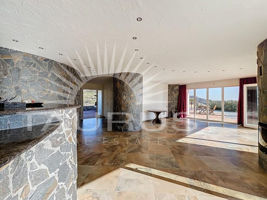 Villa for Sale in Algarrobo