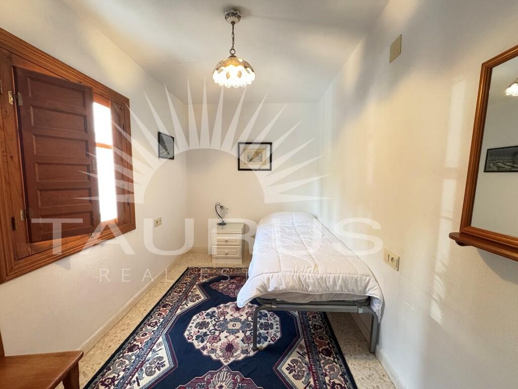 House for Sale in Canillas de Albaida