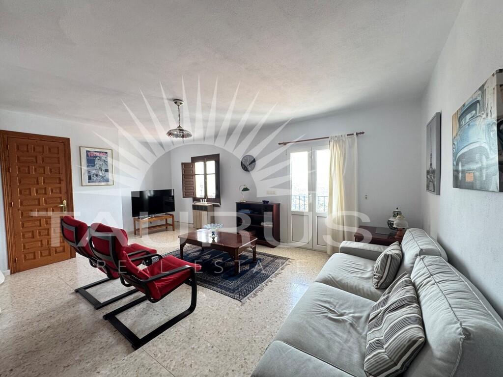 House for Sale in Canillas de Albaida