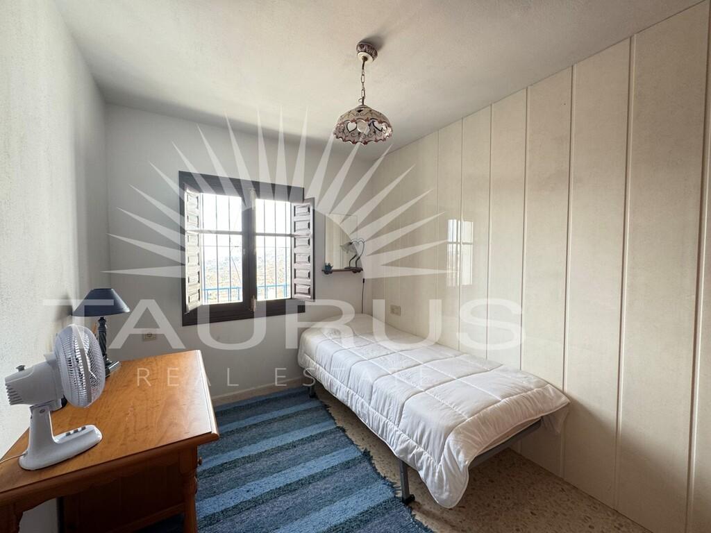 House for Sale in Canillas de Albaida