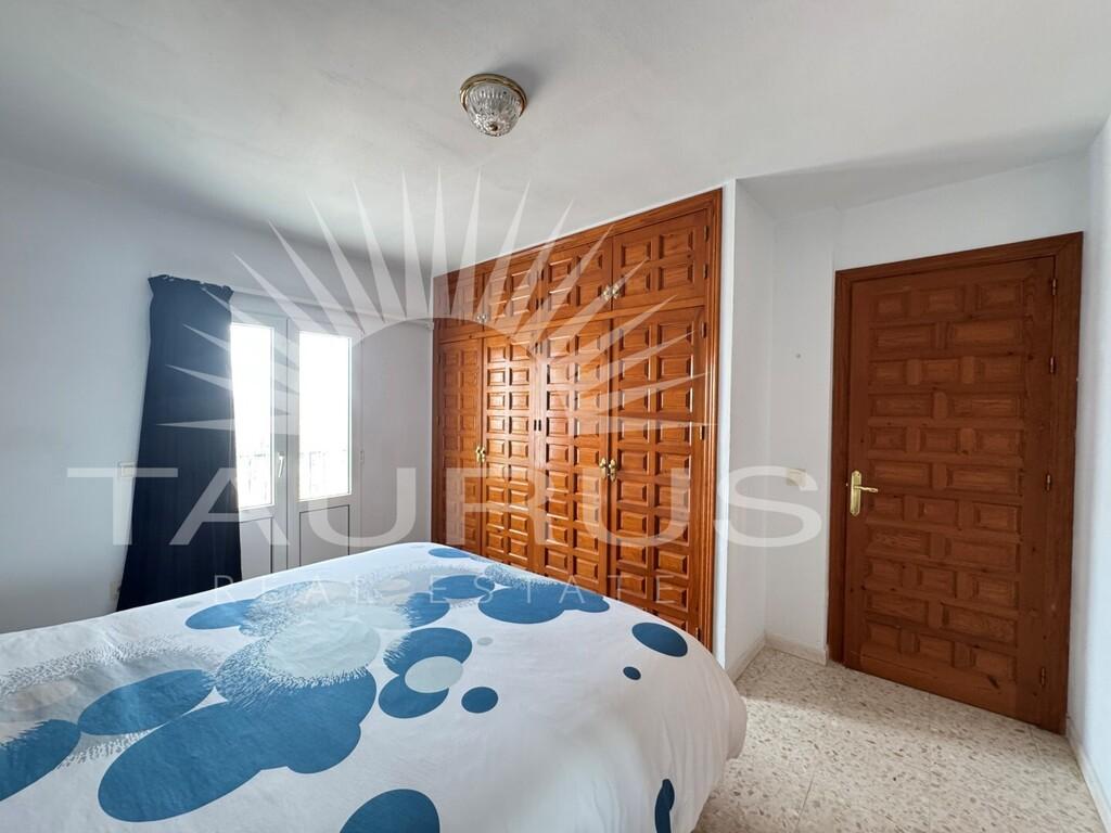 House for Sale in Canillas de Albaida