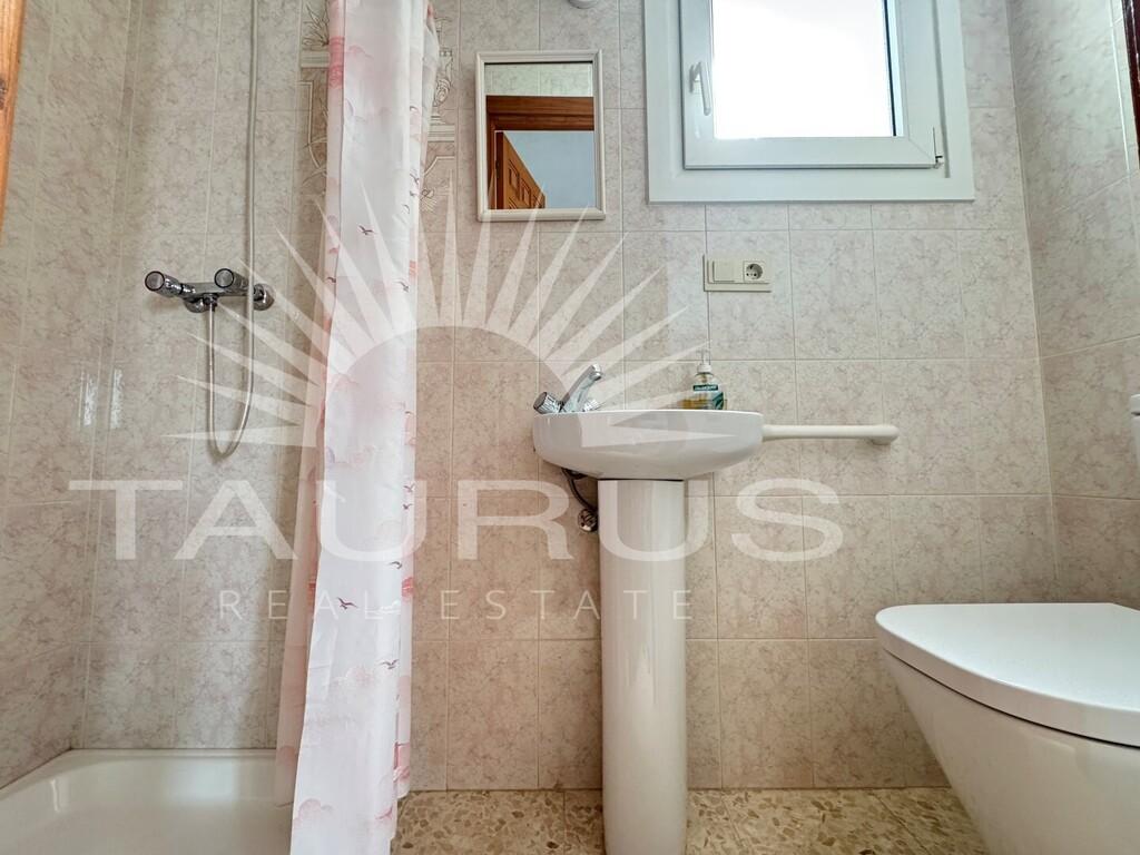 House for Sale in Canillas de Albaida