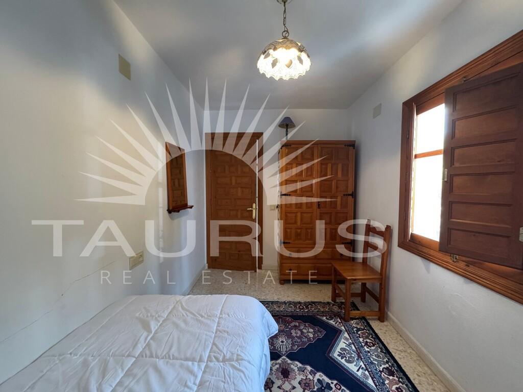 House for Sale in Canillas de Albaida