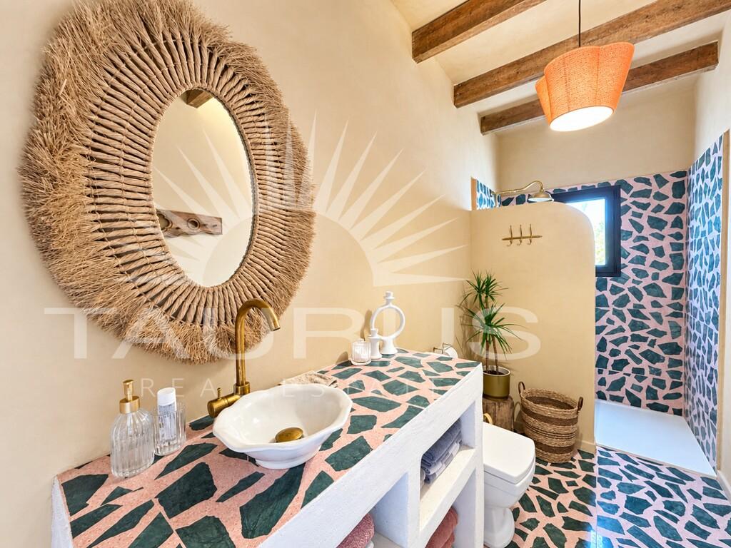 Villa for Sale in Algarrobo