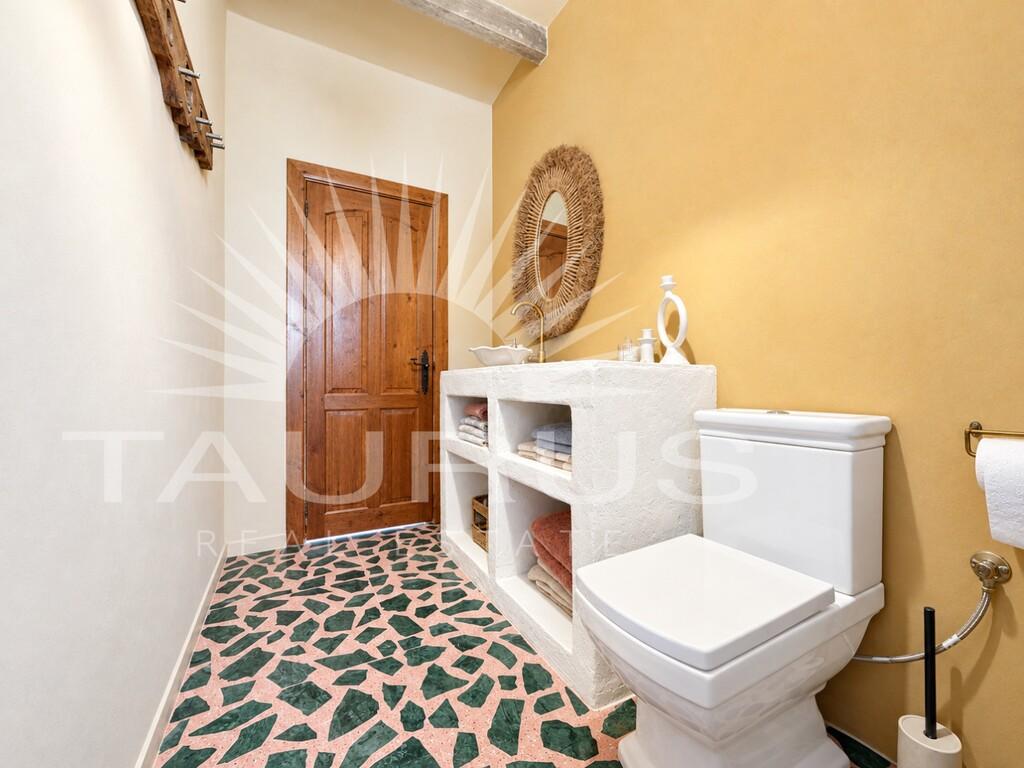 Villa for Sale in Algarrobo