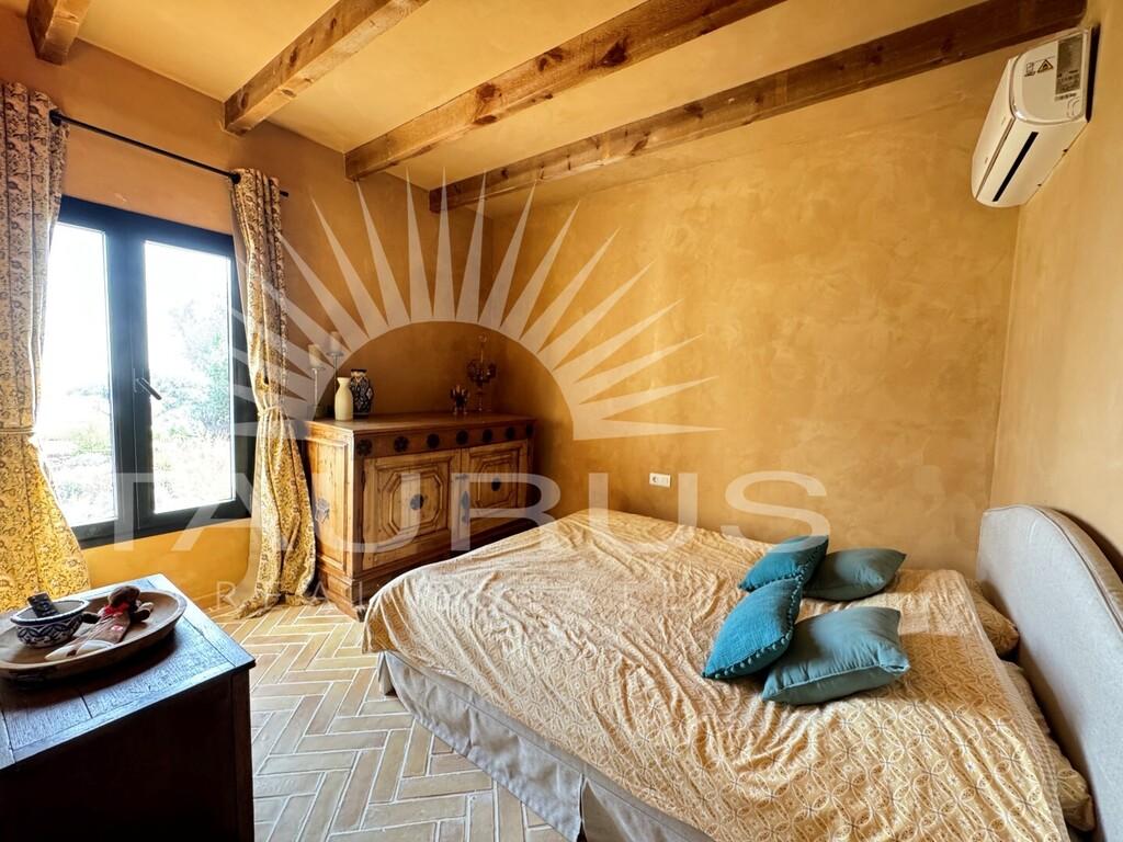 Villa for Sale in Algarrobo
