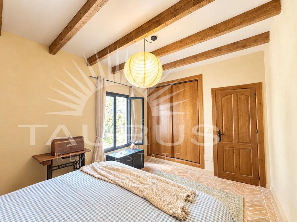 Villa for Sale in Arenas