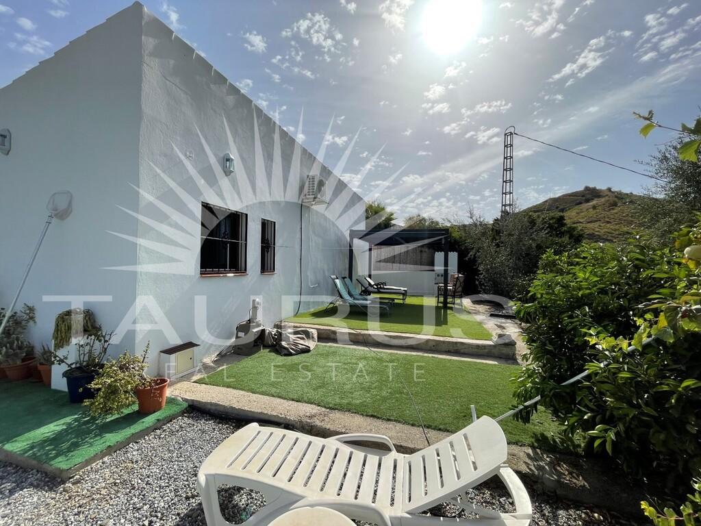 Villa for Sale in El Borge