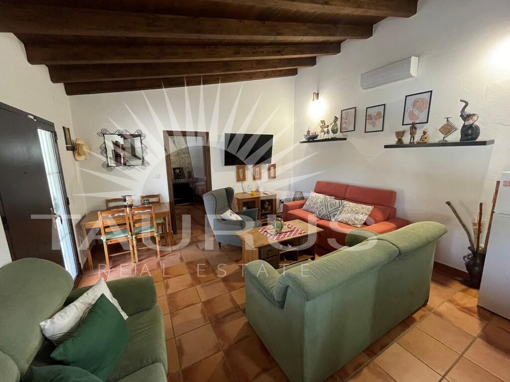Villa for Sale in El Borge