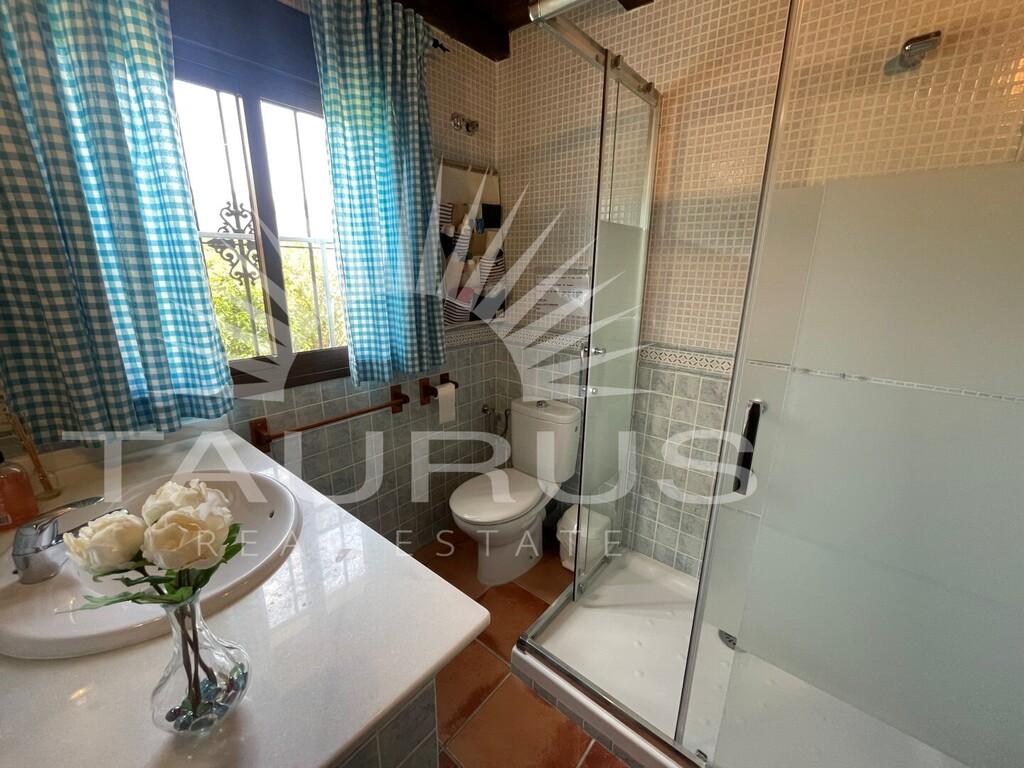 Villa for Sale in El Borge