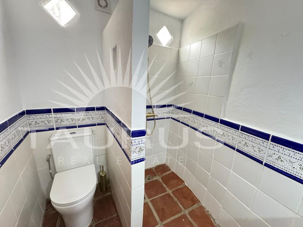 Villa for Sale in Canillas de Albaida