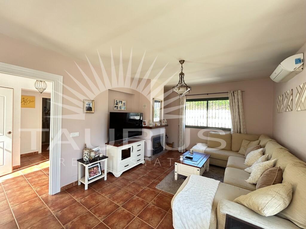Villa for Sale in Viñuela